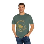 Think Outside the Globe, T-Shirt - Image 12