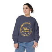 Think Outside the Globe, Sweatshirt - Image 44